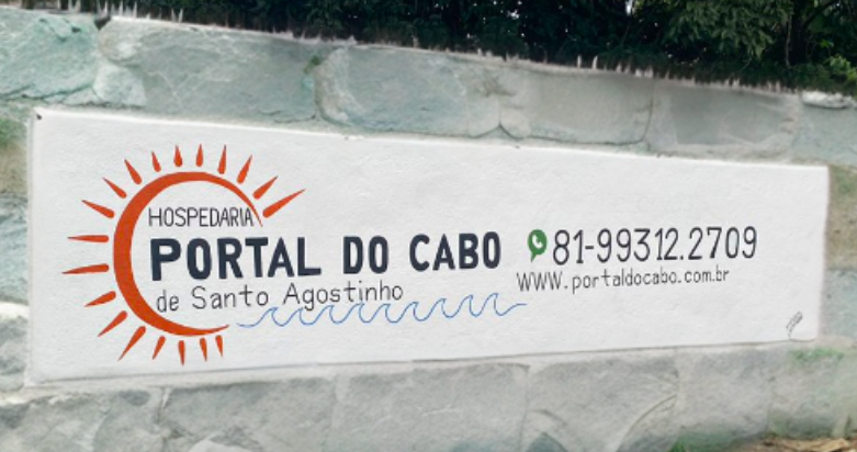 Muro com buganvílias